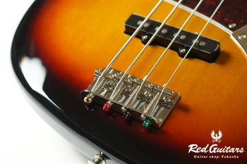 Made in Japan Traditional Late ’60s Jazz Bass - 3-Color Sunburst